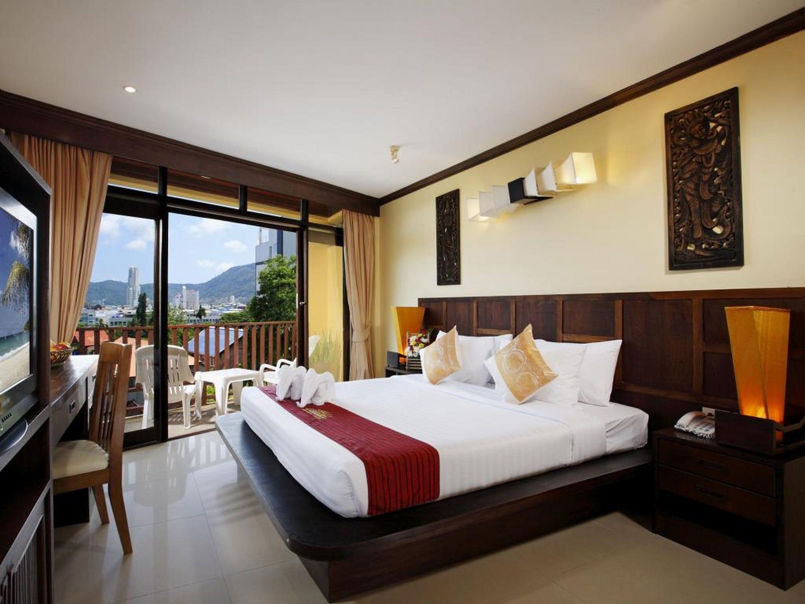 Club Bamboo Boutique Resort & Spa - Sha Certified Patong Exterior foto